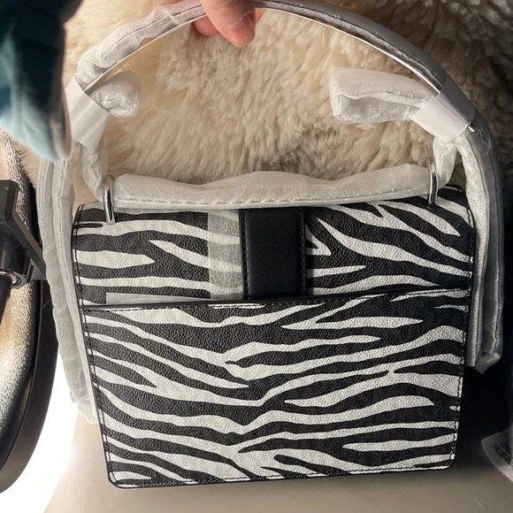 Michael Kors Black and White Zebra Shoulder Bag Greenwich MK NWT Zebra MK NEW